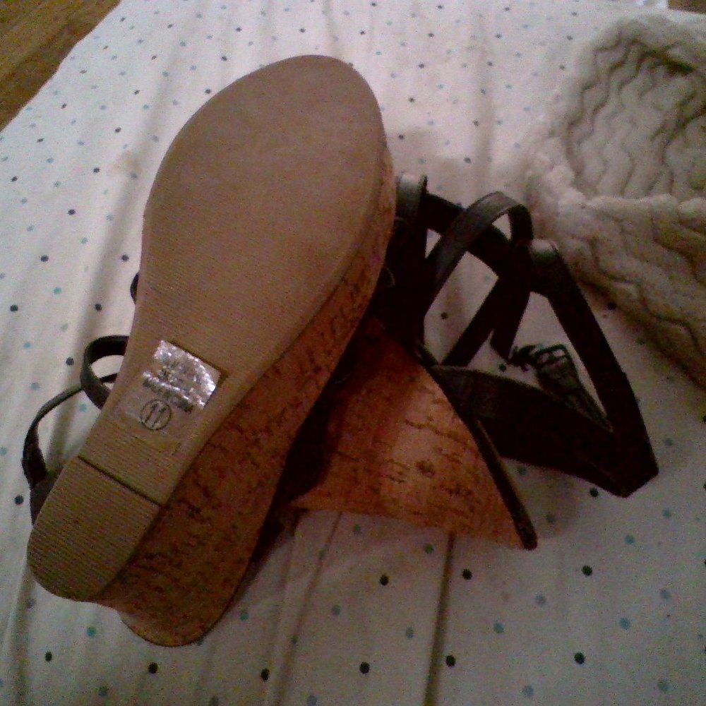 High Heels - Picture 3 of 3